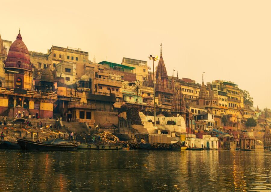Spiritual Tour in Varanasi with a local- 2 Hours Tour - Ganga Ghats and rituals: watching with context, not confusion