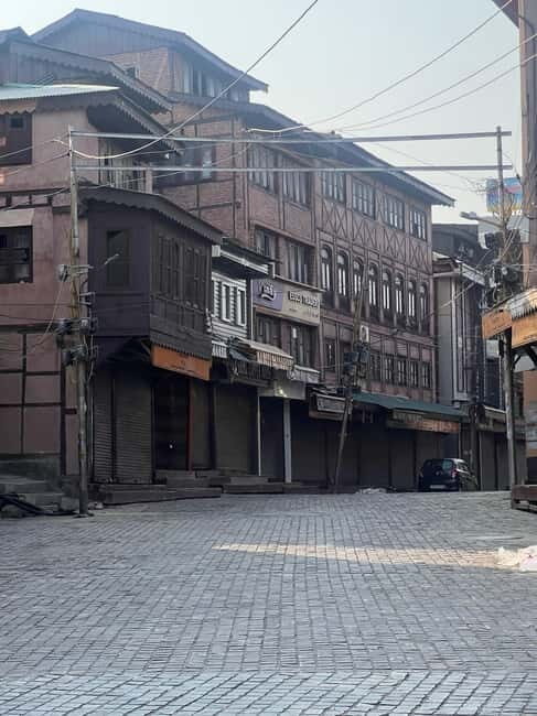 Srinagar Old City Heritage Walking Tour with Kahwa Tea - Price and value: why $32 can work if you care about context