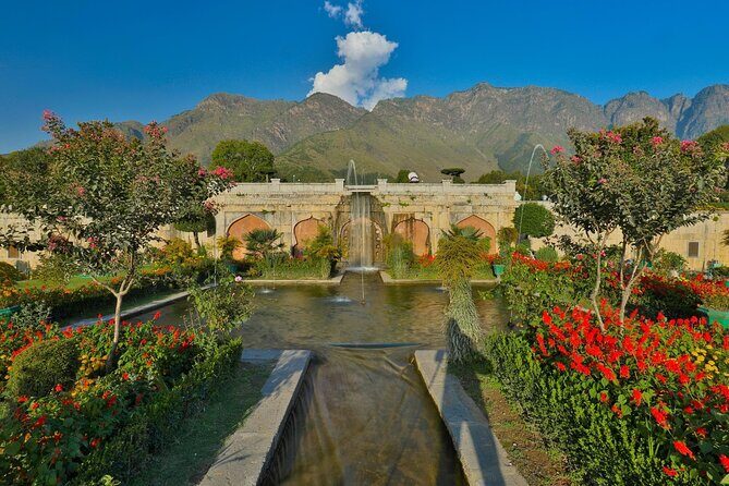 Srinagar Splendors: A Private City Tour - Mughal Gardens at 9:30: where your day gets its rhythm