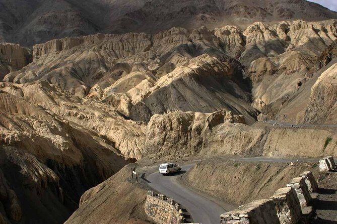 Srinagar To Leh, Ladakh Taxi (One way Transfer) - Key points to know before you book