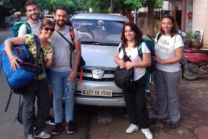 Stepwell & Fatehpur Sikri stops Agra to/from Sawai madhopur city - Your driver experience: clean car, on-time energy, and Shiv