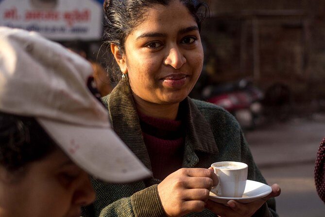 Story of Spices- A Food Tour of Agra - Live flute on a 17th-century pathway: food culture isn’t separate from art