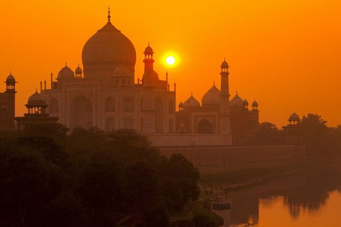 Sunrise at the Taj Mahal & Agra Fort Private Experience - Private pickup and transport: the real luxury in Agra