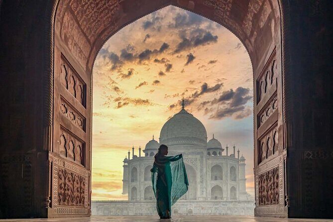 Sunrise Taj Mahal Tour By Car - Sunrise Taj Mahal With an English-Speaking Guide