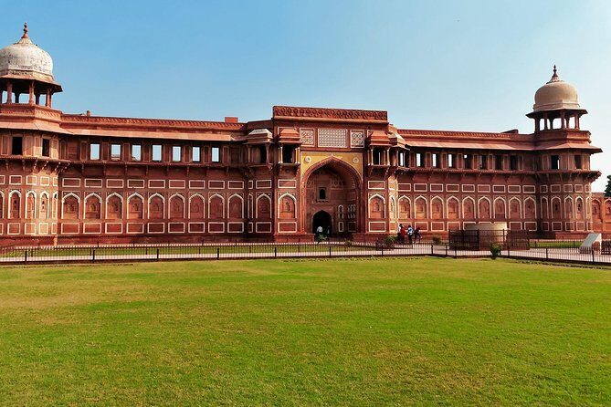 Sunrise Taj Mahal Tour with Agra Fort and Fatehpur Sikri - Agra Fort at 10:00 AM: Mughal Power in Stone