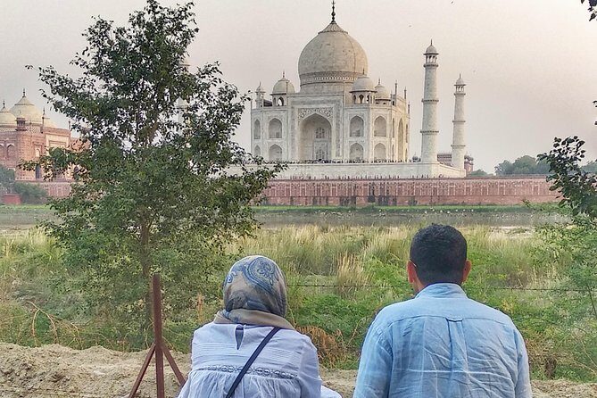 Sunrise Taj Mahal Tour with Agra Fort & Baby Taj from Delhi - Entering the Taj Mahal before the day warms up