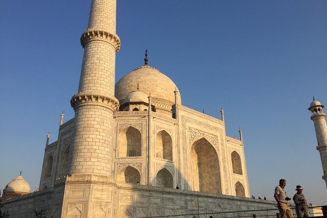 Sunrise Taj Mahal Tour With Female Tour Guide - Pickup and your private vehicle: less stress, more morning