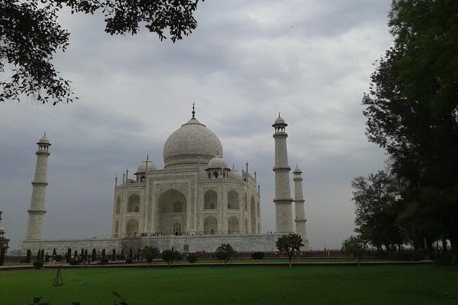 Sunrise tour of Taj Mahal with Guide - When this sunrise tour is the right fit