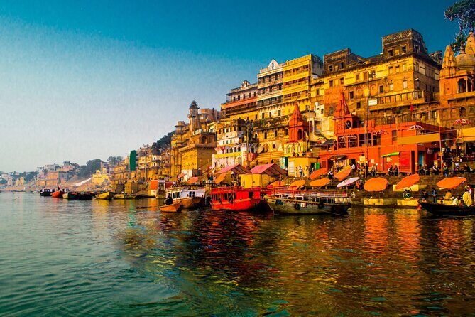 Sunset in Varanasi Tour with a local with free Ganga Aarti and Boat Ride - Meet at St. Thomas Church: the tour’s starting point matters