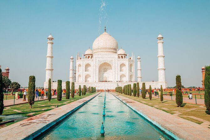 Taj Mahal, Agra Fort & Baby Taj tour from Delhi by Car with Meal - A long drive from Delhi, made easier with a private car