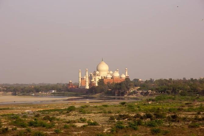 Taj Mahal, Agra Fort, Baby Taj Tour from Delhi by Superfast Train - The early start: pickup in Delhi NCR and the Nizamuddin departure