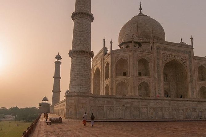Taj Mahal & Agra Fort Day Tour From Delhi - All Inclusive & Lunch - Taj Mahal at Sunrise: How Two Hours Feels Very Different