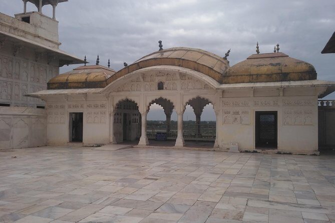 Taj Mahal, Agra Fort, & Fatehpur Sikri Day trip From Delhi by car - Marble inlay at Marble Handicrafts Agra: a 30-minute craft pause