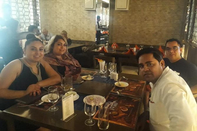 Taj Mahal & Agra Fort Tour with Home Cooked lunch at Locals Home - Agra lunch stop: what the home-style meal actually gives you