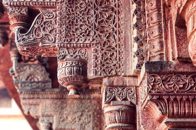Taj Mahal & Agra Fort With Mother Teresa's Missionaries Of Charity From Delhi - Agra Fort: What Red Sandstone Tells You About Mughal Power