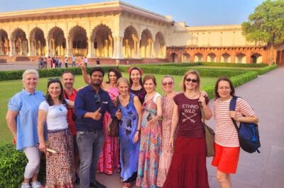 Taj Mahal & Agra Private Trip by Car from Delhi with 5 Star Meal - Agra Fort in One Hour: The Mughal Power Stop