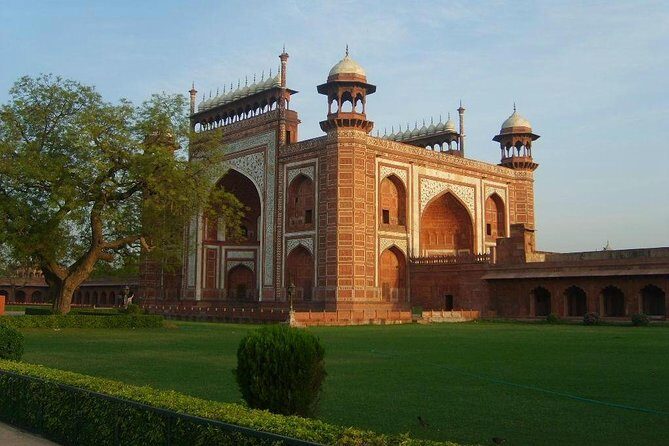 Taj Mahal and Agra Fort City Tour Local - Pickup, Private Vehicle, Wi‑Fi: Getting There Without Stress