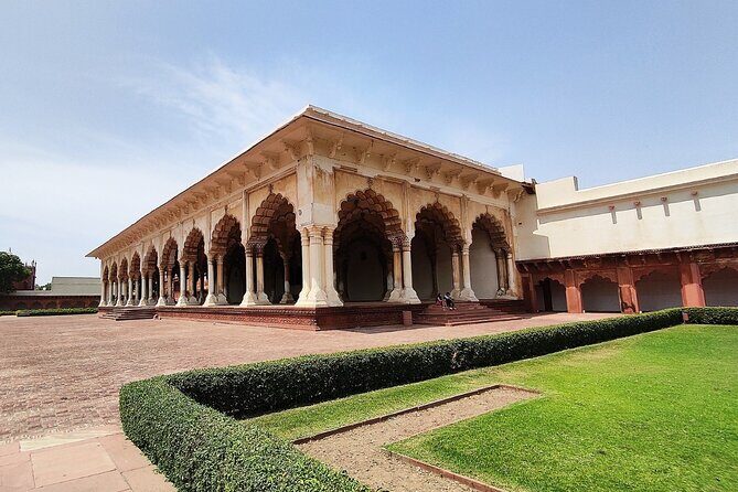 Taj Mahal And Agra Fort Skip - The - Line Tickets & Guide - Getting to the Taj and Fort with pickup, comfort, and a private guide