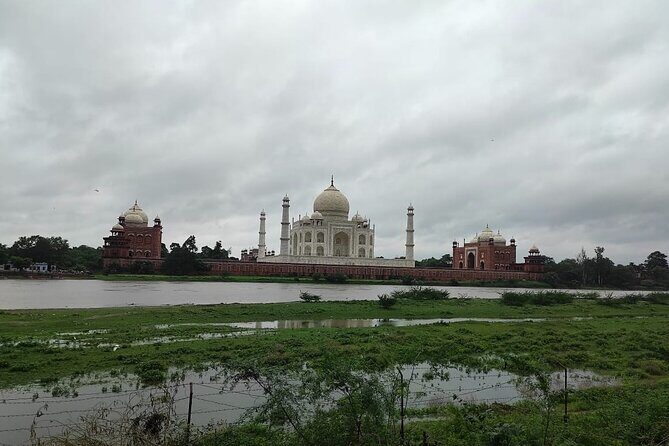 Taj Mahal And Agra Overnight Tour From Delhi By AC Car - The AC car, driver, and private guide setup (and what it means for your day)