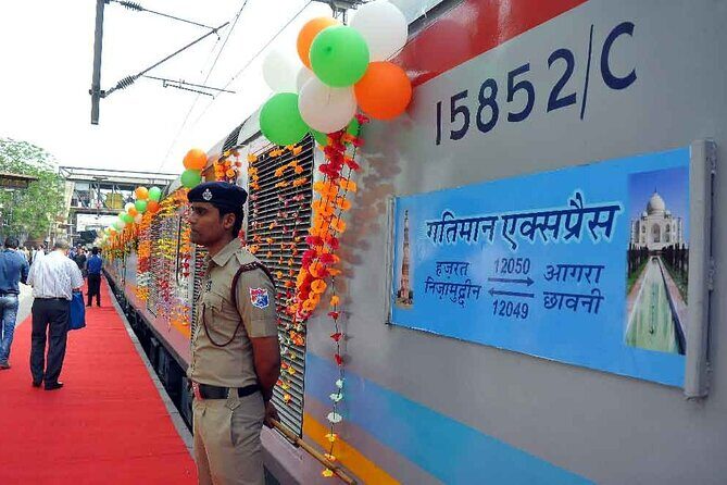 Taj Mahal Day Tour From Delhi by Superfast Train - Lunch at a Multicuisine Restaurant: Built-In Fuel (Drinks Not Included)