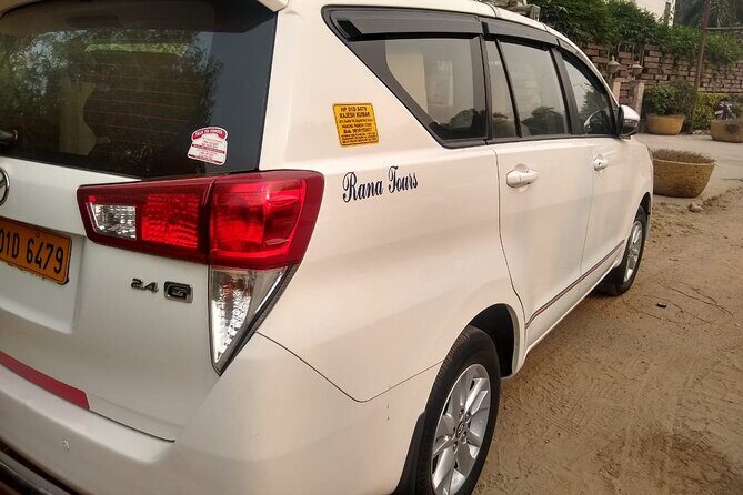 Taj Mahal Day Tour with Private Car and Driver from New Delhi - Taj Mahal with a guide: 2 hours that actually mean something