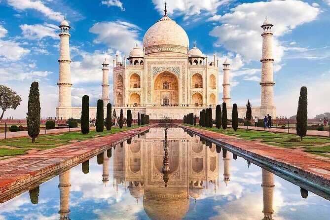 Taj Mahal Private Luxury Tour From Delhi - Arriving at 9:00 AM: how the Taj Mahal portion is set up