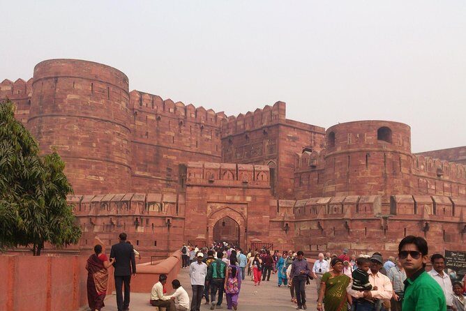 Taj Mahal Private Tour by Gatimaan Express Train - Getting From New Delhi to Agra on Gatimaan Express (and Why It’s the Smart Part)