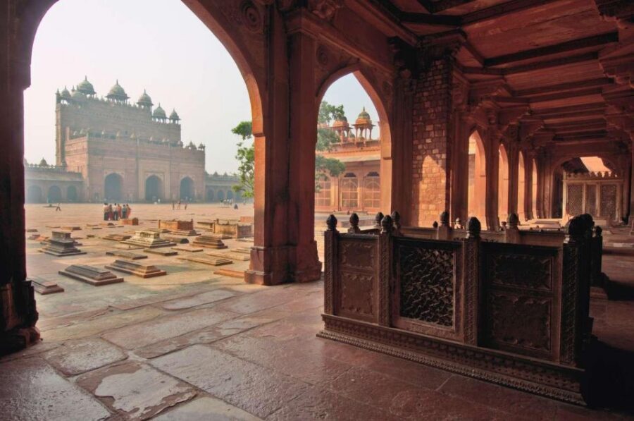Taj Mahal Sunrise & Agra Fort Tour with Fatehpur Sikri - Price and value: why $32 can make sense for this route