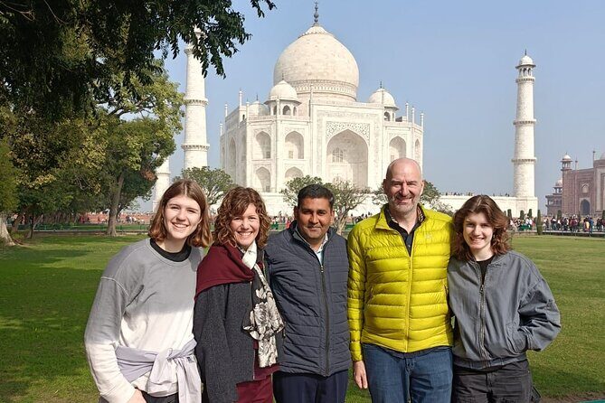 Taj Mahal Sunrise and Agra Fort Private Guided Tour - Why the Taj Mahal sunrise plus Agra Fort combo makes sense