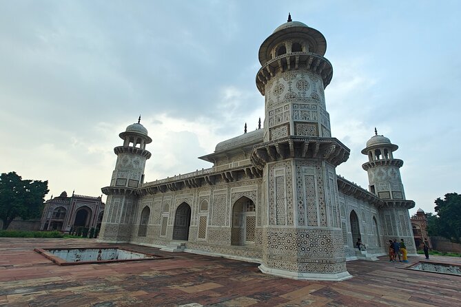 Taj Mahal Sunrise and Agra Private Tour By Car From Delhi - Sunrise timing and skip-the-ticket headaches at Taj Mahal