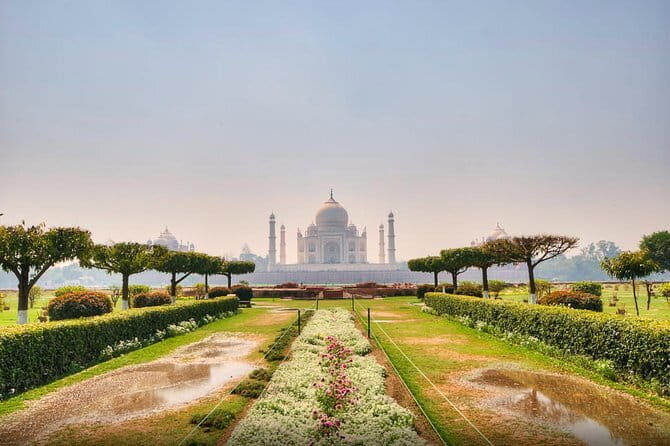 Taj Mahal Tour - Private AC Car + 3-Star Hotel: Value for a Two-Day Schedule