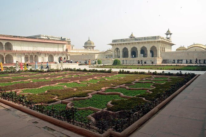 Taj Mahal Tour By Express Train from Delhi - Taj Mahal visit: tickets, Friday closure, and how to plan your time