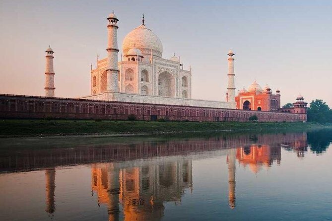 Taj Mahal Tour By Gatimaan express with lunch - The morning handoff in Delhi: from airport/hotel to the station