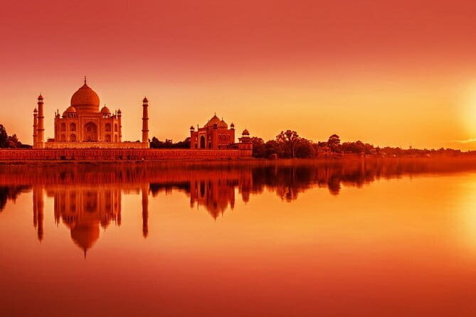 Taj Mahal Tour by Gatiman from Delhi - From Agra Cantonment to the Taj Mahal at 9:50