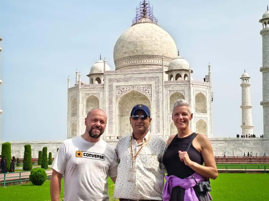 Taj Mahal Tour Fast-Track Entry with Tickets - Languages and Guide Styles: Choosing Comfort While You Learn