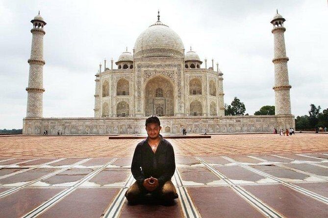 Taj Mahal Tour from Delhi All-Inclusive With-Multiple-Options - Agra Fort in one hour: history you can feel in the walls