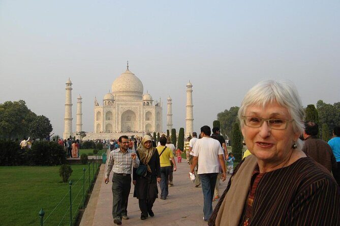 Taj Mahal Tour from Delhi by AC Car with 5 Star Meal - The road trip factor: comfort on the ~3-hour drive each way
