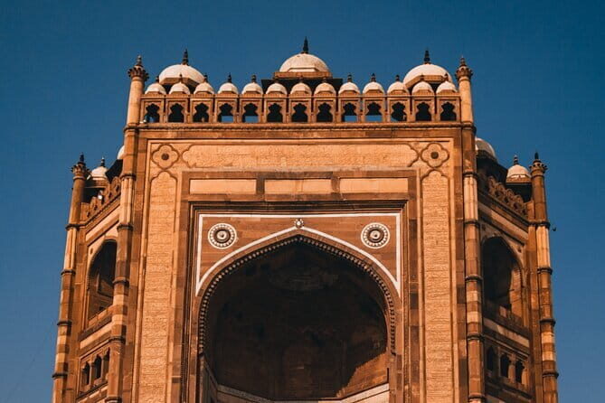 Taj Mahal Unveiled A Personalized Private Tour from Delhi - Agra Fort: Mughal power in palaces and courtyards