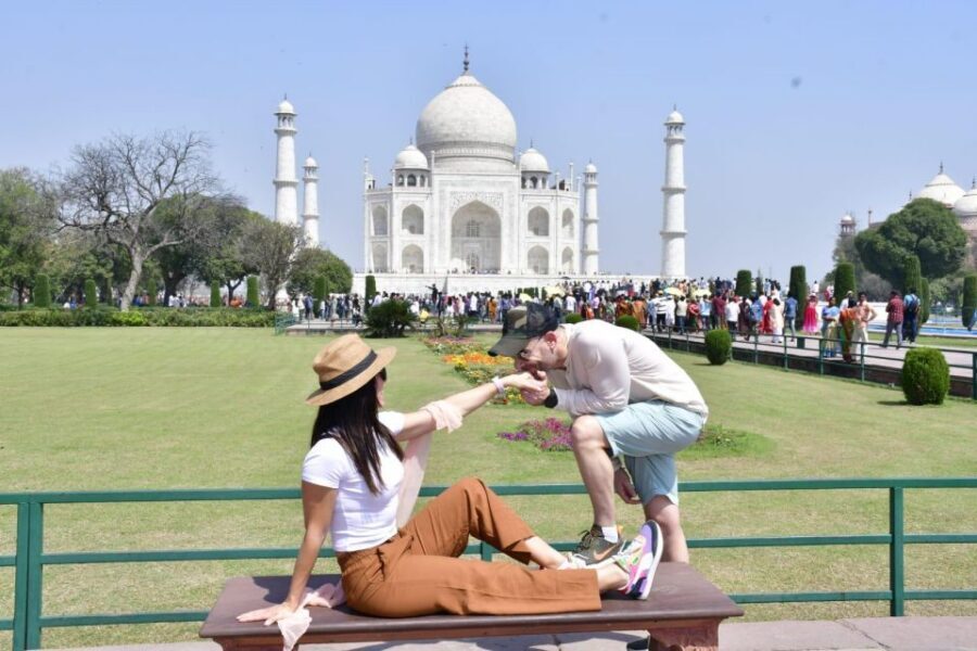 Taj Mahal with Professional Photoshoot - Key Highlights That Matter