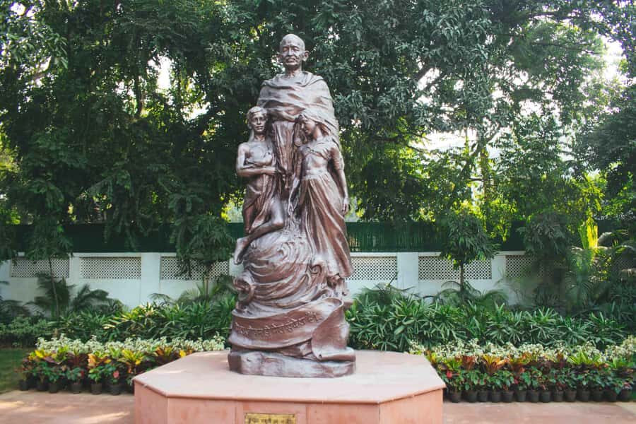 Taj & Time-Honored Delhi: A Guided 2-Day Journey - New Delhi Landmarks Like President’s House and Gurudwara Bangla Sahib