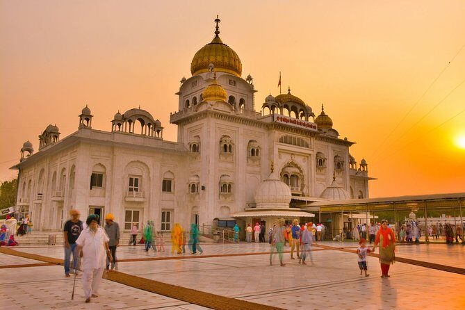 The Best 2 Day Delhi Tour - Day 1: From Jama Masjid to Qutub Minar in one big story