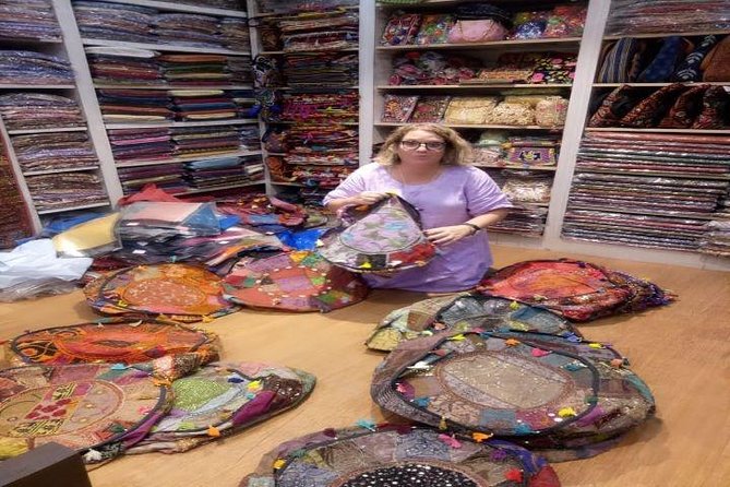 The Fabric Trail: Textile & Tailoring Tour with Expert Guide - How a Textile Tour Turns Shopping Into Learning