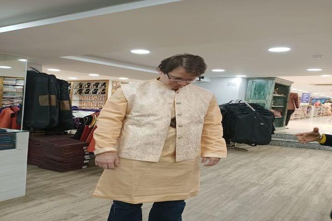 The Fabric Trail: Textile & Tailoring Tour with Expert Guide - Guide Support, Comfort, and Money Notes for $50