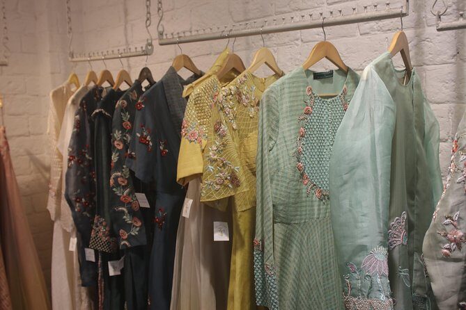 The Indian Wedding Tour : Dance, Textile, Workshops all inclusive - From UCO Bank to Siri Fort: The Neighborhood Feeling That Matters