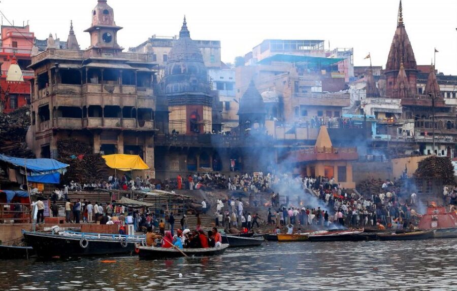 The Ultimate 1 Day in Varanasi - How to Spend 13 Hours - Manikarnika Ghat: what you’re seeing and why it matters