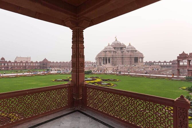 Tour to Akshardham temple with Guide and Delhi Transfer - Guided tour value: you’re paying for explanations, not just entry