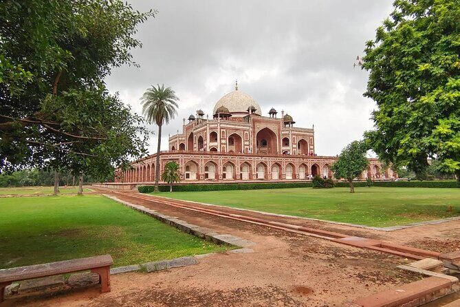 Tuk Tuk Delhi Experience - Old Delhi by Bicycle Rickshaw and Spice Market Walk