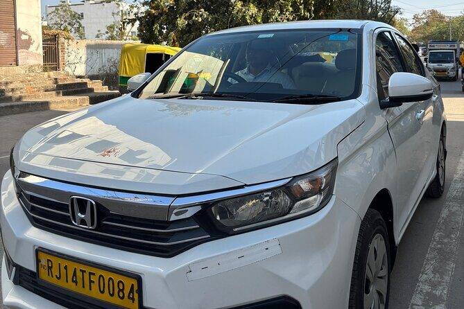 Udaipur Airport to Udaipur Hotels drop: Private Transfers - Luggage Help and English-Speaking Support (Less Stress, Faster Check-In)
