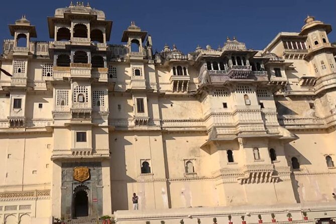 Udaipur City Full-Day Guided Sightseeing Tour - Lake Pichola Boat Ride: The One-Hour View You’ll Remember