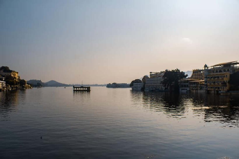 Udaipur: City of Lakes Day Tour with Private Guide - Key Things That Make This Udaipur Day Tour Work